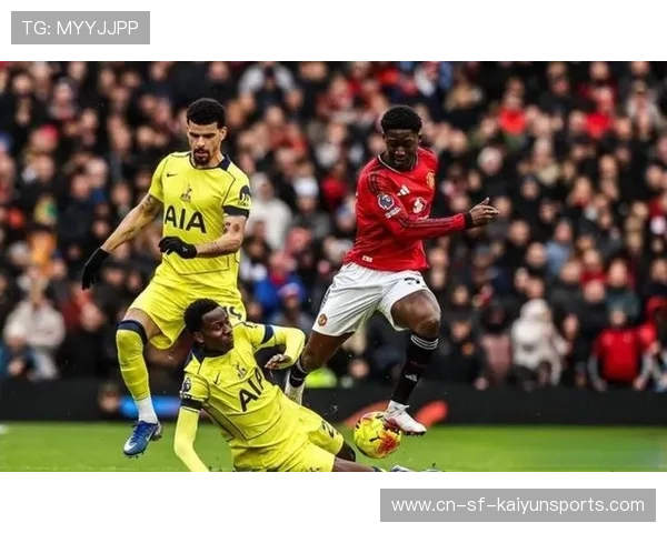 曼联备战热刺，全员出击争取关键胜利